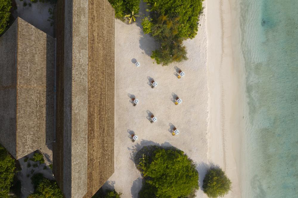 Aqua Restaurant at Emerald Faarufushi Resort & Spa thumbnail 5